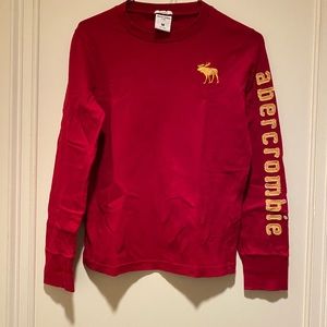 Abercrombie Kids Muscle Boys medium red long sleeve shirt